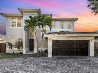 16042 SW 63rd Ter, Miami, FL 33193