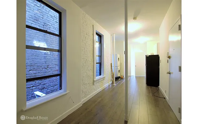 Rented by Douglas Elliman | media 38