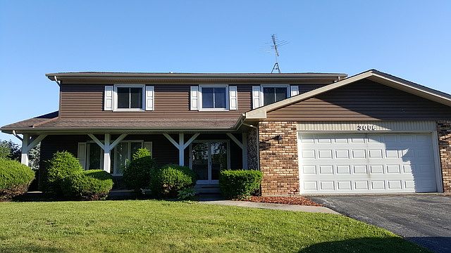1st image of 3006 Bonnie Brae Cres