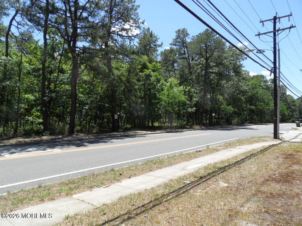 2nd image of 784 Patterson Road