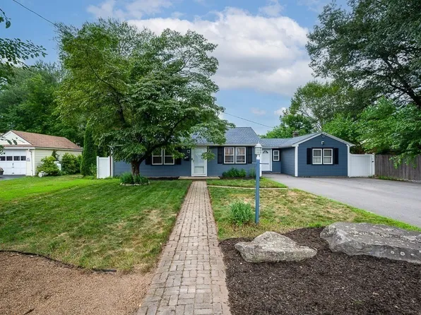 11 Savoy St, Worcester, MA 01607