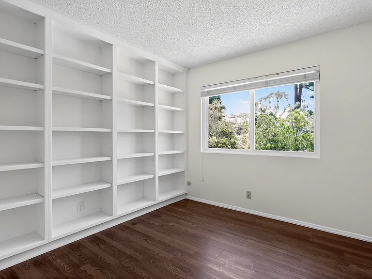 1248 Calle De Oro — Photo 19