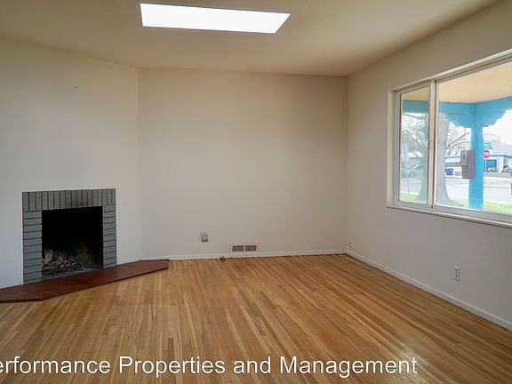 3rd image of 4241 Broadmoor Ave NE