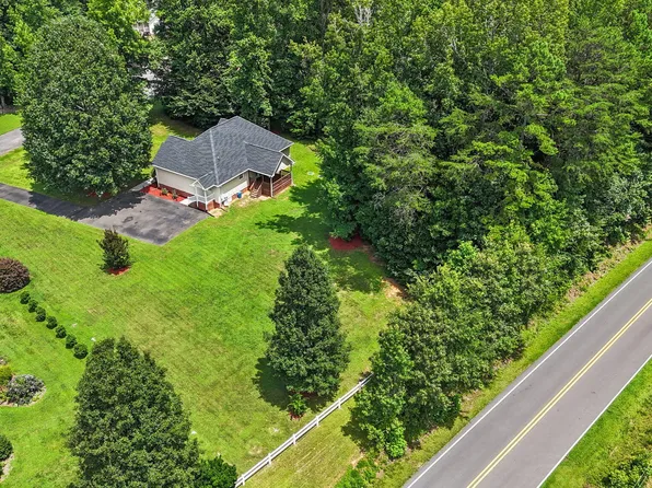 96 Red Berry Holly Ln, Hurdle Mills, NC 27541