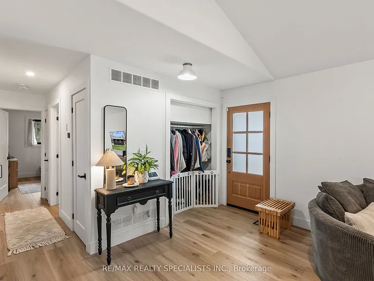 87 Cedar Dr — Photo 6