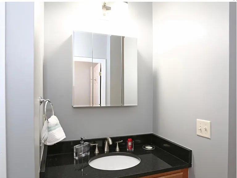 Stonington Estates Apartments — Photo 40