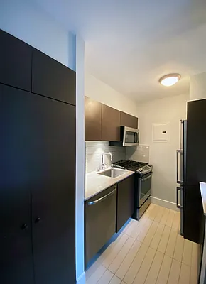 Rented by Stonehenge NYC LLC | media 4