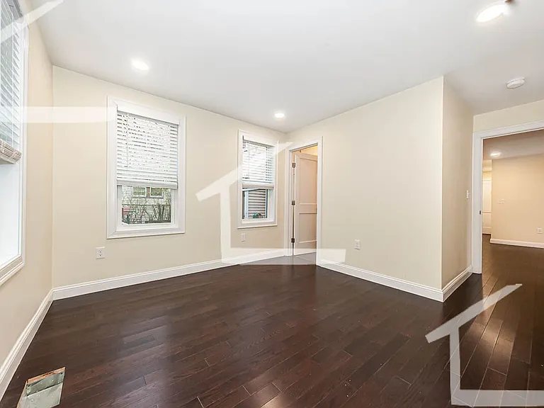 20 Albion St #1A — Photo 11