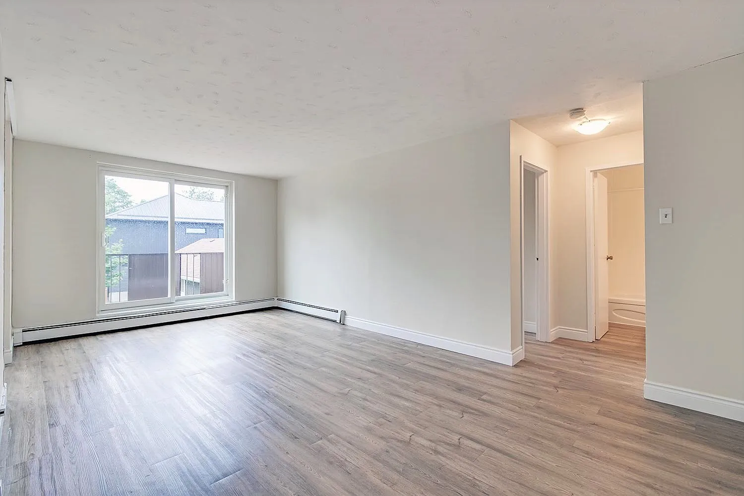 Sydenham Manor Apartments — Photo 4