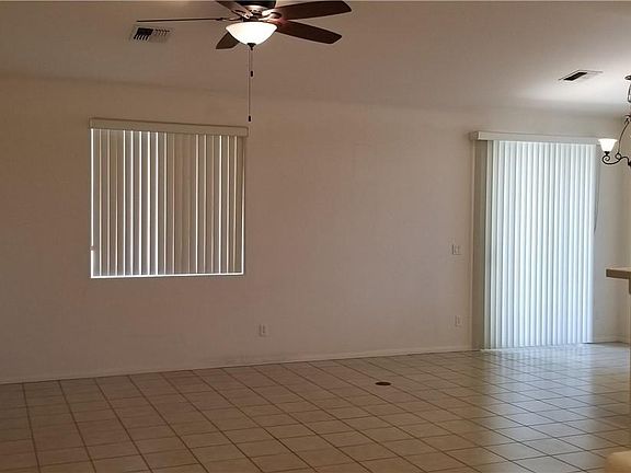 3rd image of 12 Torrey Pines Dr S