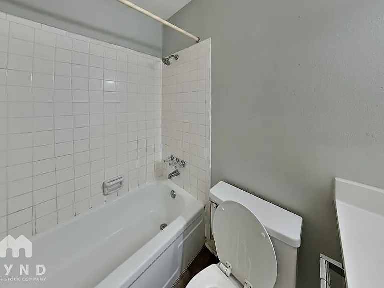 14515 Alrover St — Photo 15