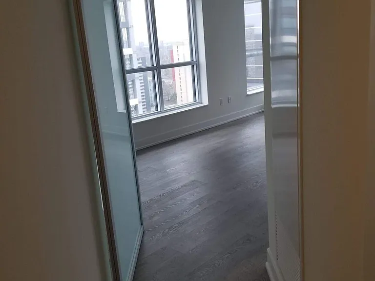 7 Mabelle Ave #2302 — Photo 34