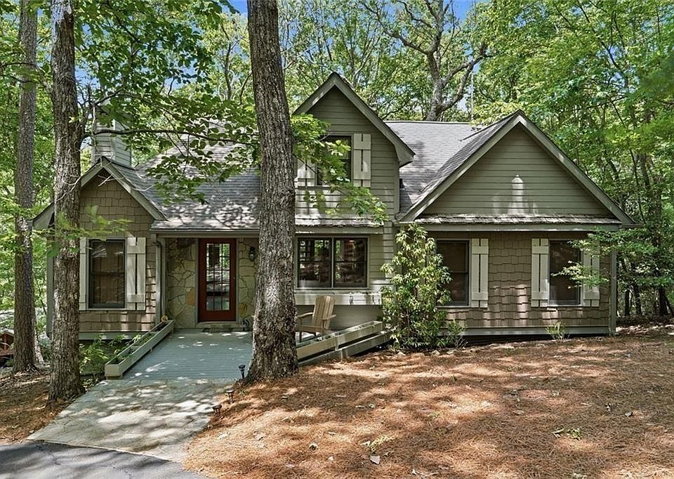 1st image of 224 Indian Pipe Dr