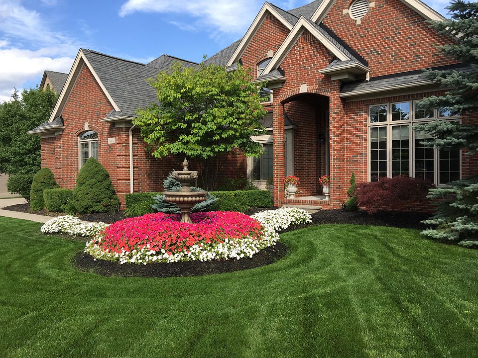1st image of 614 Bay Pointe Dr
