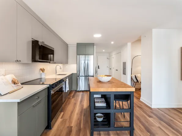 873 Communipaw Avenue image 17 of 90