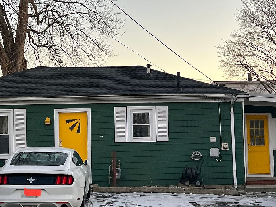 1st image of 598 Dyer Ave Floor 1