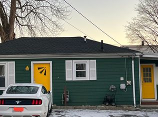 598 Dyer Ave FLOOR 1, Cranston, RI 02920