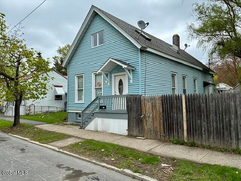 2nd image of 802 5th Avenue