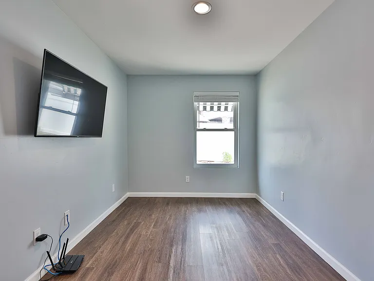 5036 Raymond Pl — Photo 18