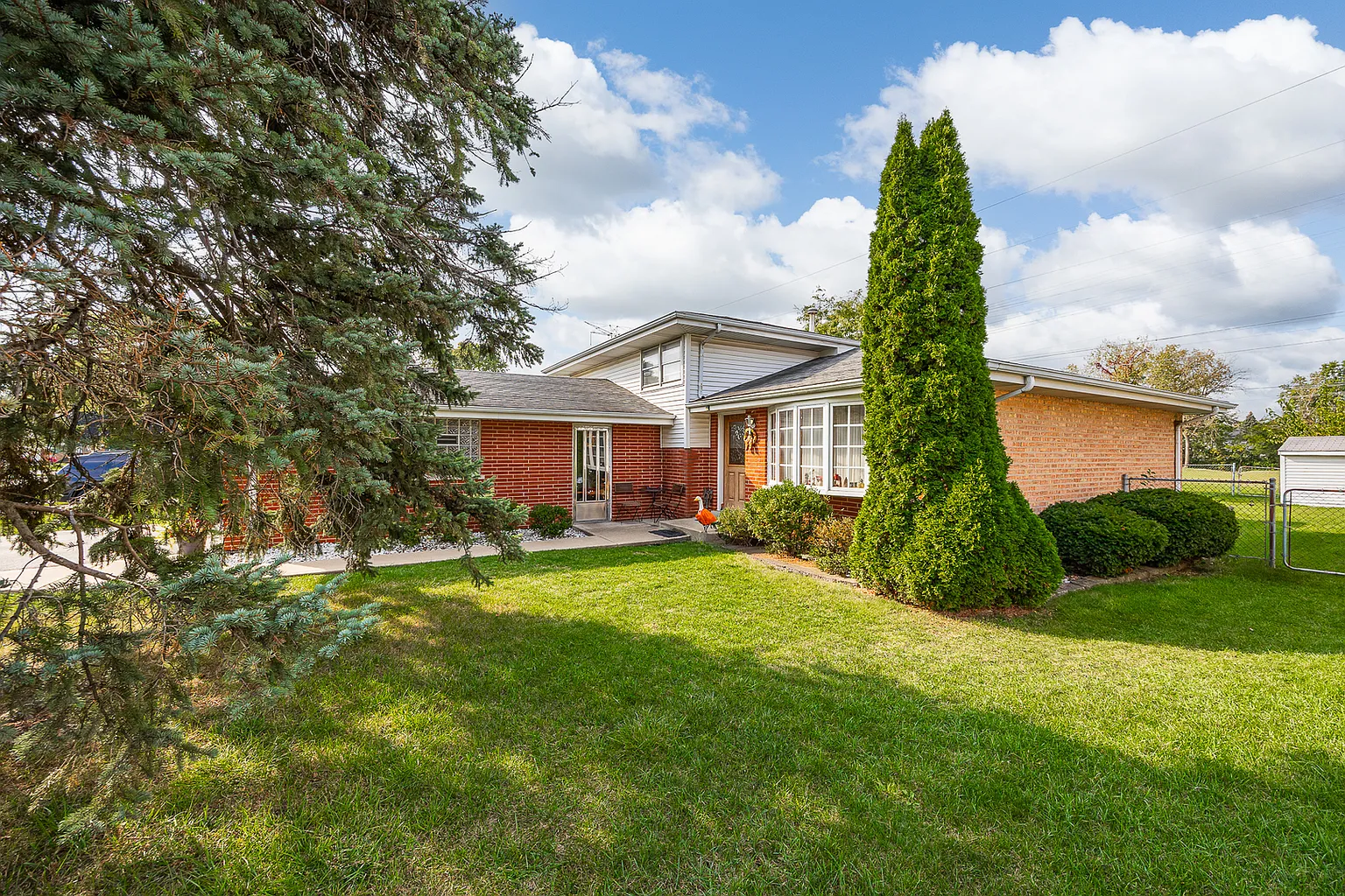 10624 S Michael Dr photo 1