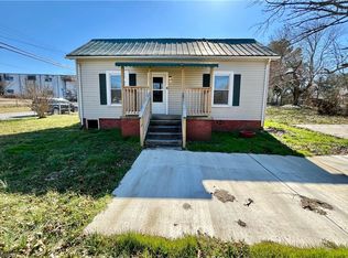 904 Durham St, Burlington, NC 27217