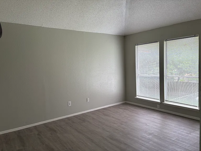 6114 W Mount Houston Rd #D — Photo 6