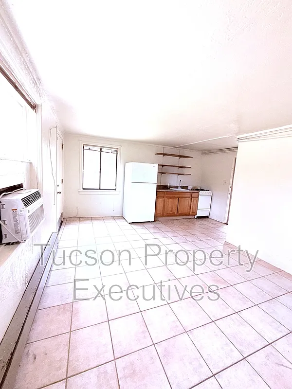 Studio, 1.0 bath, 500 sqft, $750 — Photo 3