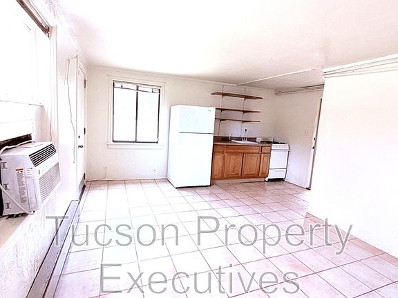 3rd image of 1233 E Mabel St #3