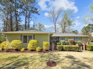 2233 Perry Dr, Jacksonville, NC 28546