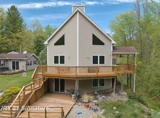 1724 Middle Point Dr, Alger, MI 48610