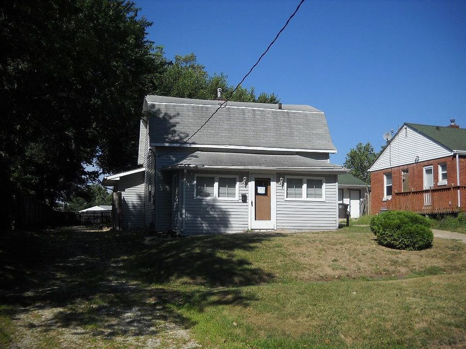 2nd image of 2114 E 23rd St