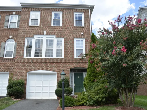 12250 Winscombe Ter, Fairfax, VA 22030