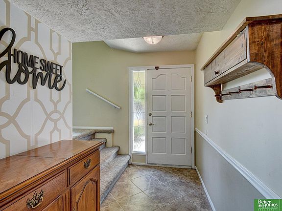 5th image of 3718 Burr Oak Dr