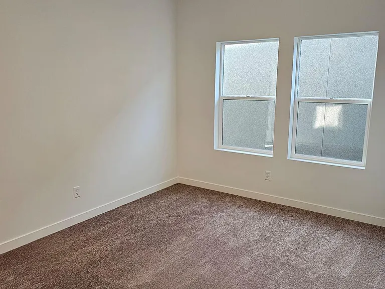 10027 N Torreya Dr — Photo 9