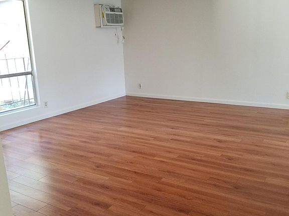 2nd image of 217 N Lincoln Ave APT L