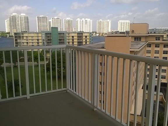 2nd image of 231 174th St APT 1018