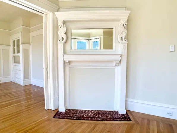 Top Floor Full Floor Flat! Dual-Pane Windows, Dishwasher, Laundry On-Site!, 1290 Fell St, San Francisco, CA 94117