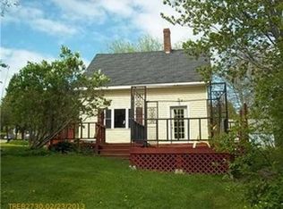 32 Middle St, Pembroke, ME 04666