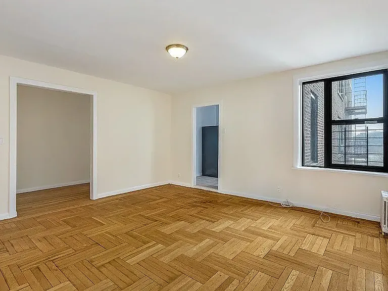 1326 Riverside Dr #22 — Photo 1