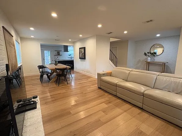 6 Yewleaf Ct, Spring, TX 77381