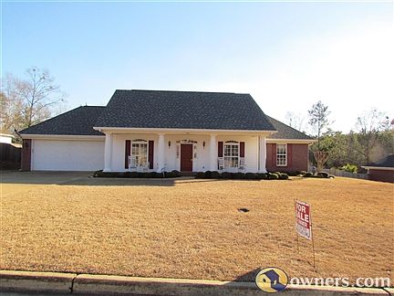 Beautiful Home on Quiet Dead End Street