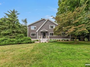 156 Deer Trl N, Ramsey, NJ 07446