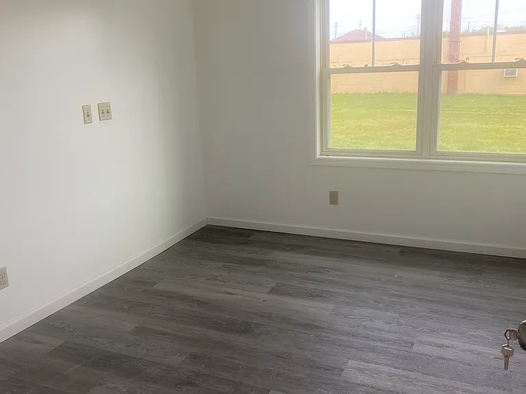 207 Cherry Ave #2 — Photo 3