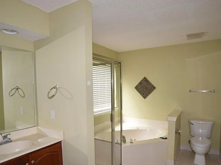 130 Shady Hill Cir — Photo 13