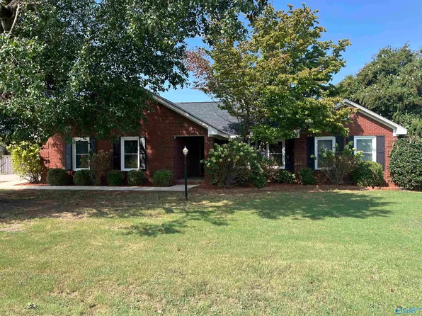 304 Madison Ave, Muscle Shoals, AL 35661