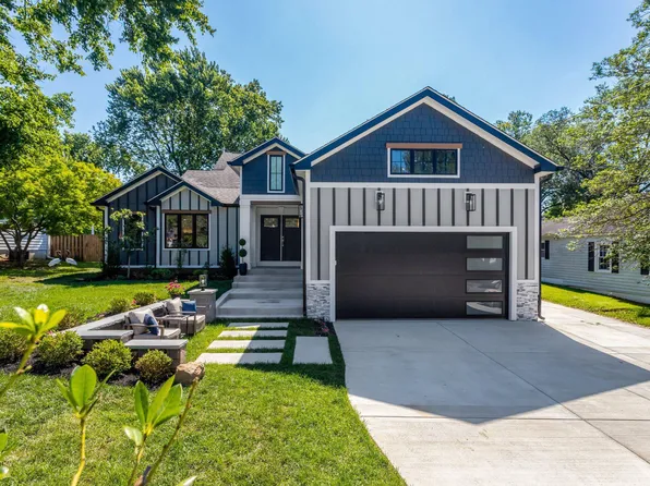 2933 Fairmont St, Falls Church, VA 22042