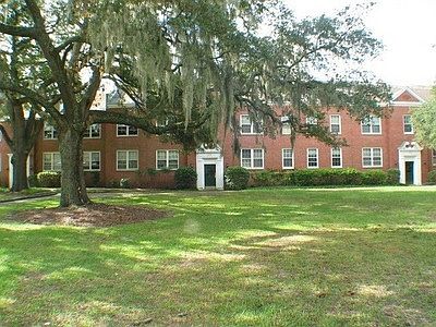 2nd image of 2940 Oleander Dr APT E12
