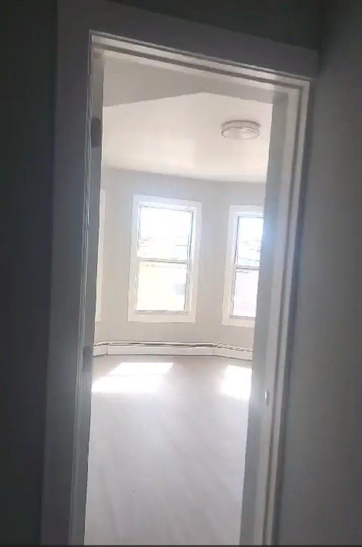 103-109 Caroline Street — Photo 2