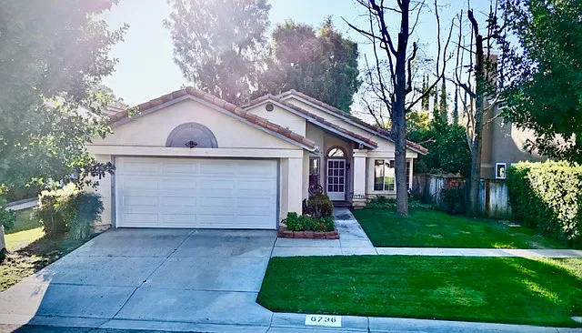 3 bed, 1353 sqft, $3,500 — Photo 1