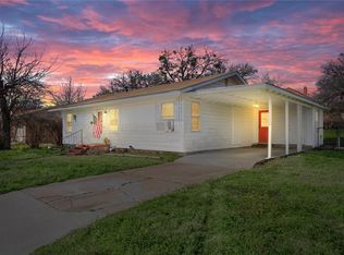 606 Park St, Gatesville, TX 76528
